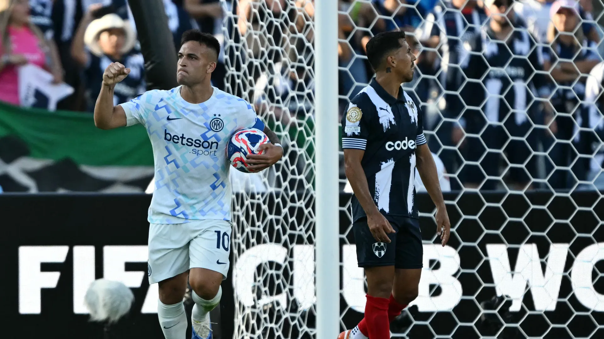 ... alla fine del primo tempo Lautaro Martinez ha segnato la rete del pareggio