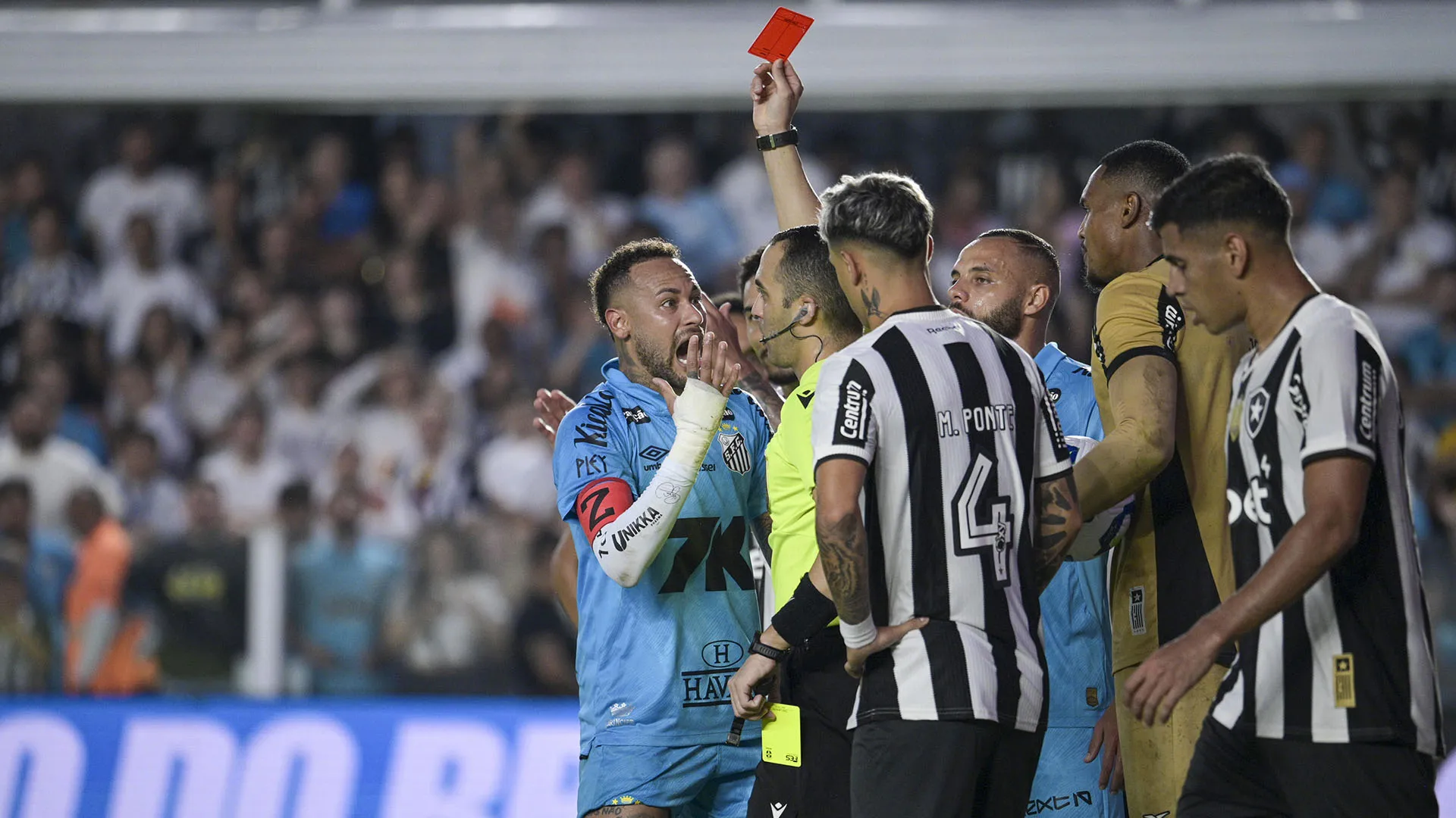 La sua squadra ha perso in casa contro il Botafogo per 1-0
