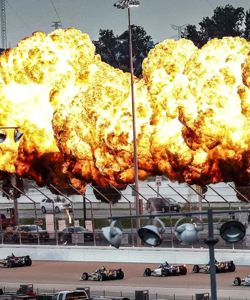 Il circuito si infiamma: le immagini dello spettacolo