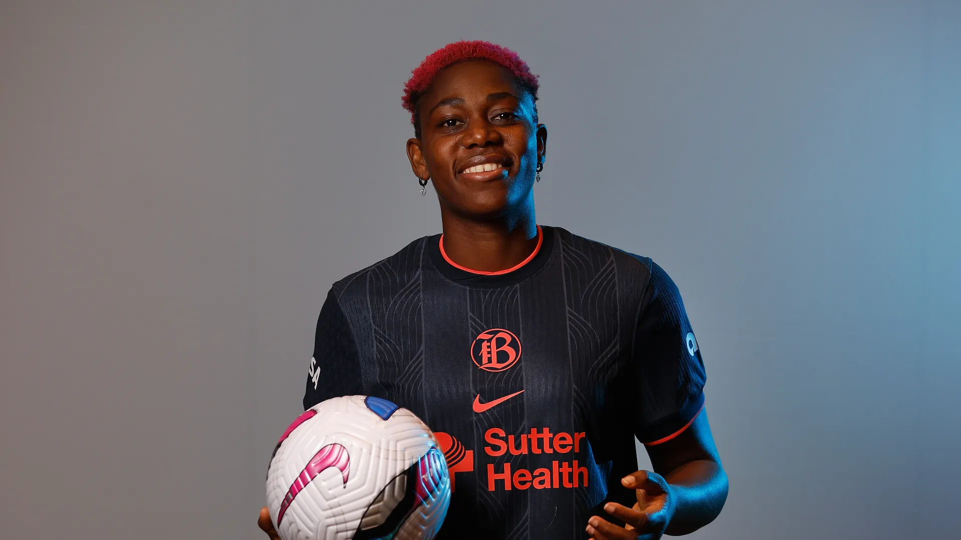 Asisat Oshoala (Nigeria): è tra le più popolari calciatrici africane con quasi 2 milioni di followers