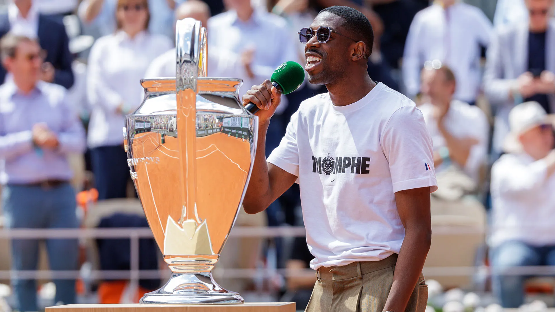 Oltre Dembélé, presente in tribuna anche il presidente Nasser Al-Khelaifi
