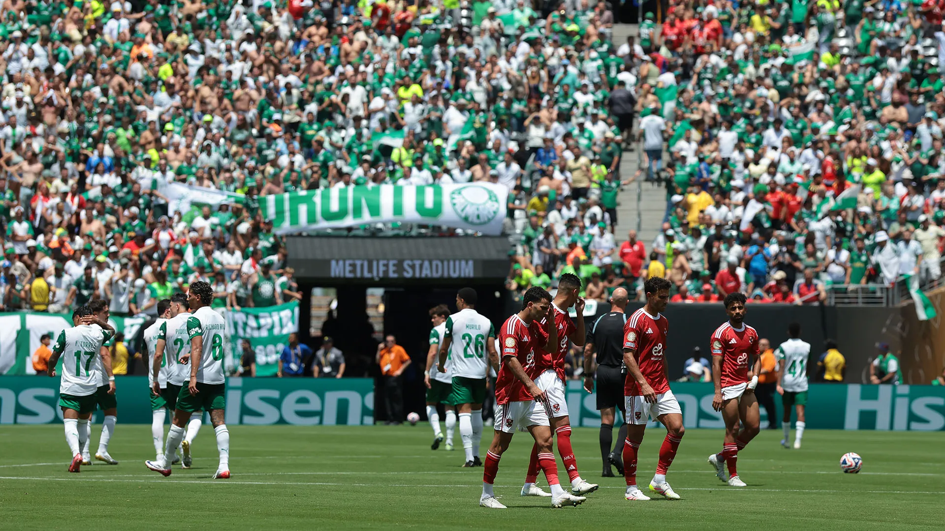 Il Palmeiras al momento della sospensione si trovava avanti per 2-0