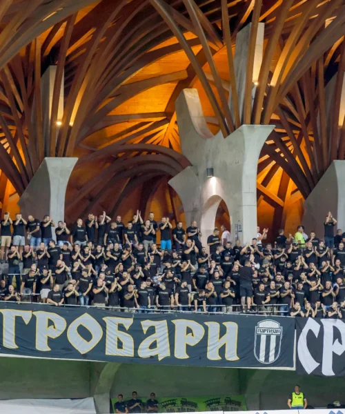 Lo stadio che sembra un castello: le foto della Pancho Aréna