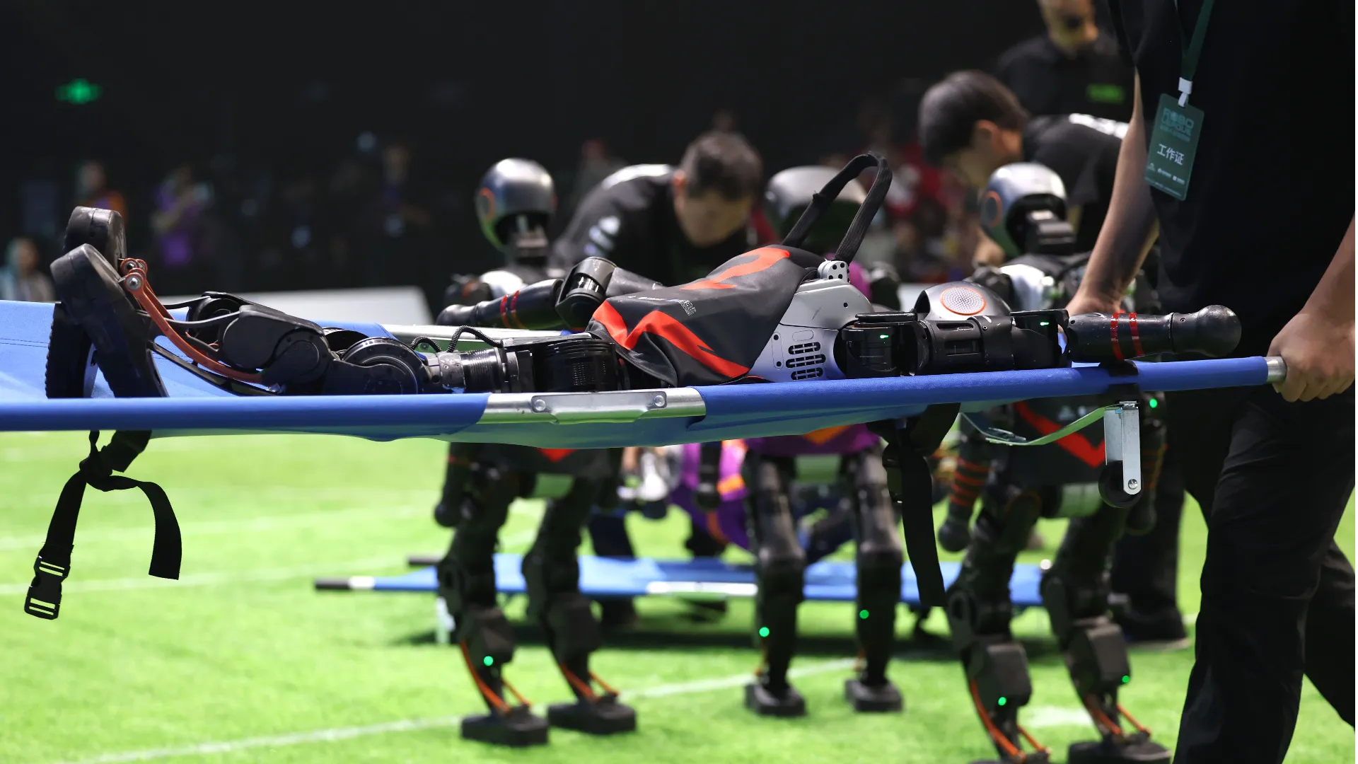 Un robot si è infortunato ed è stato costretto alla sostituzione