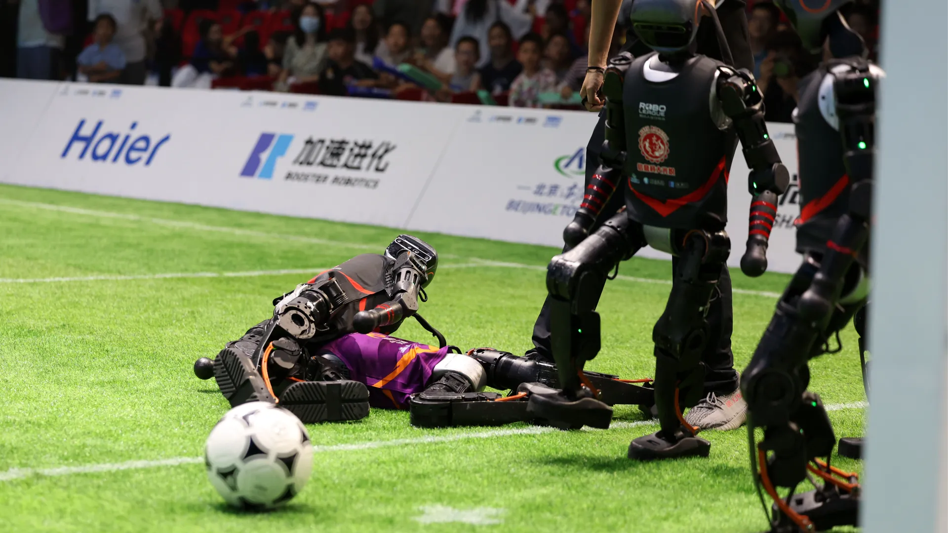 Non c'è stato nessun intervento umano nelle decisioni dei robot calciatori
