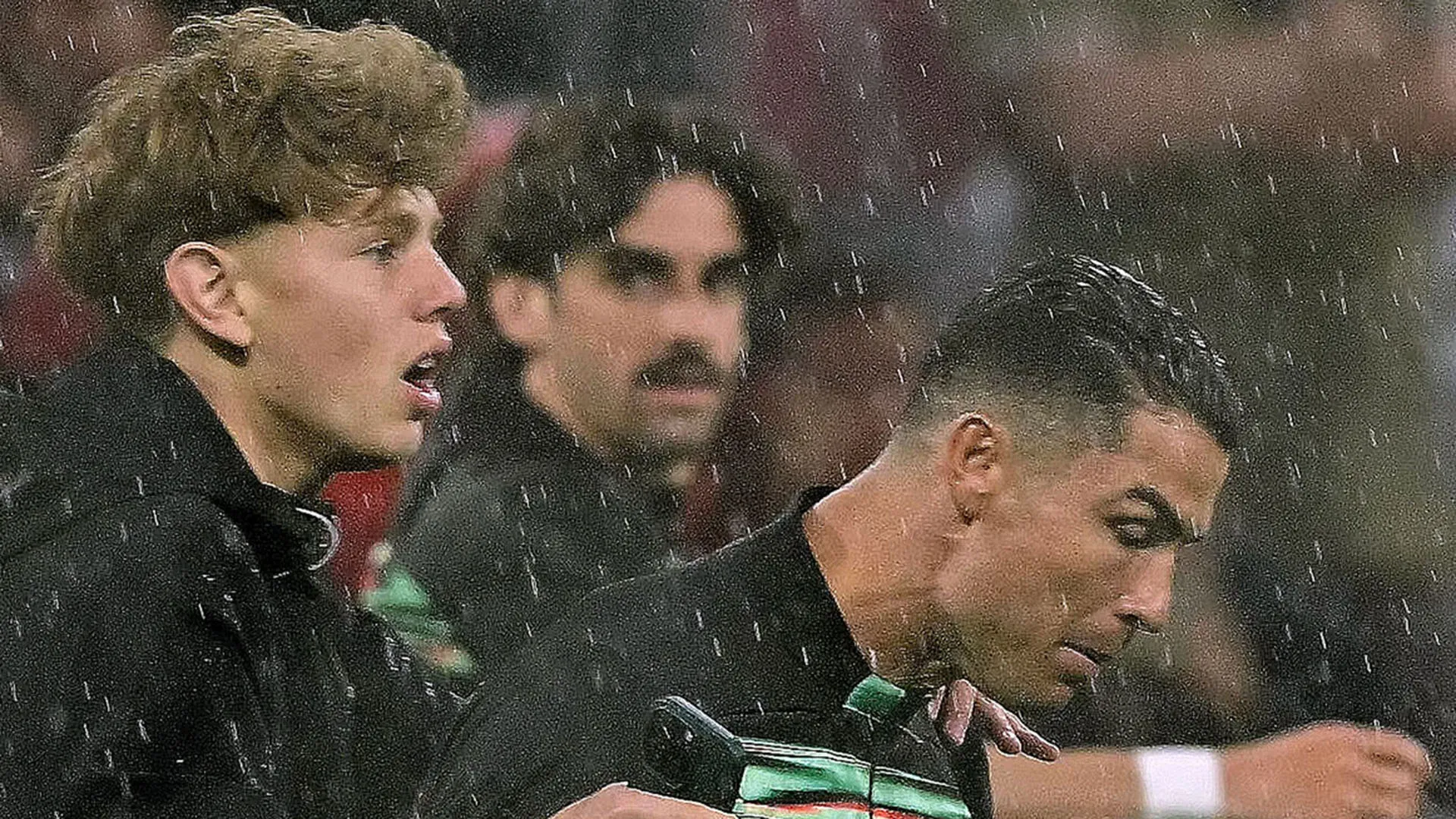 Non è la prima volta che qualcuno invade il campo per avvicinarsi a Cristiano Ronaldo
