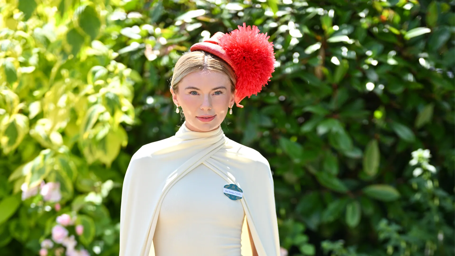 Georgia Toffolo con un particolare cappello