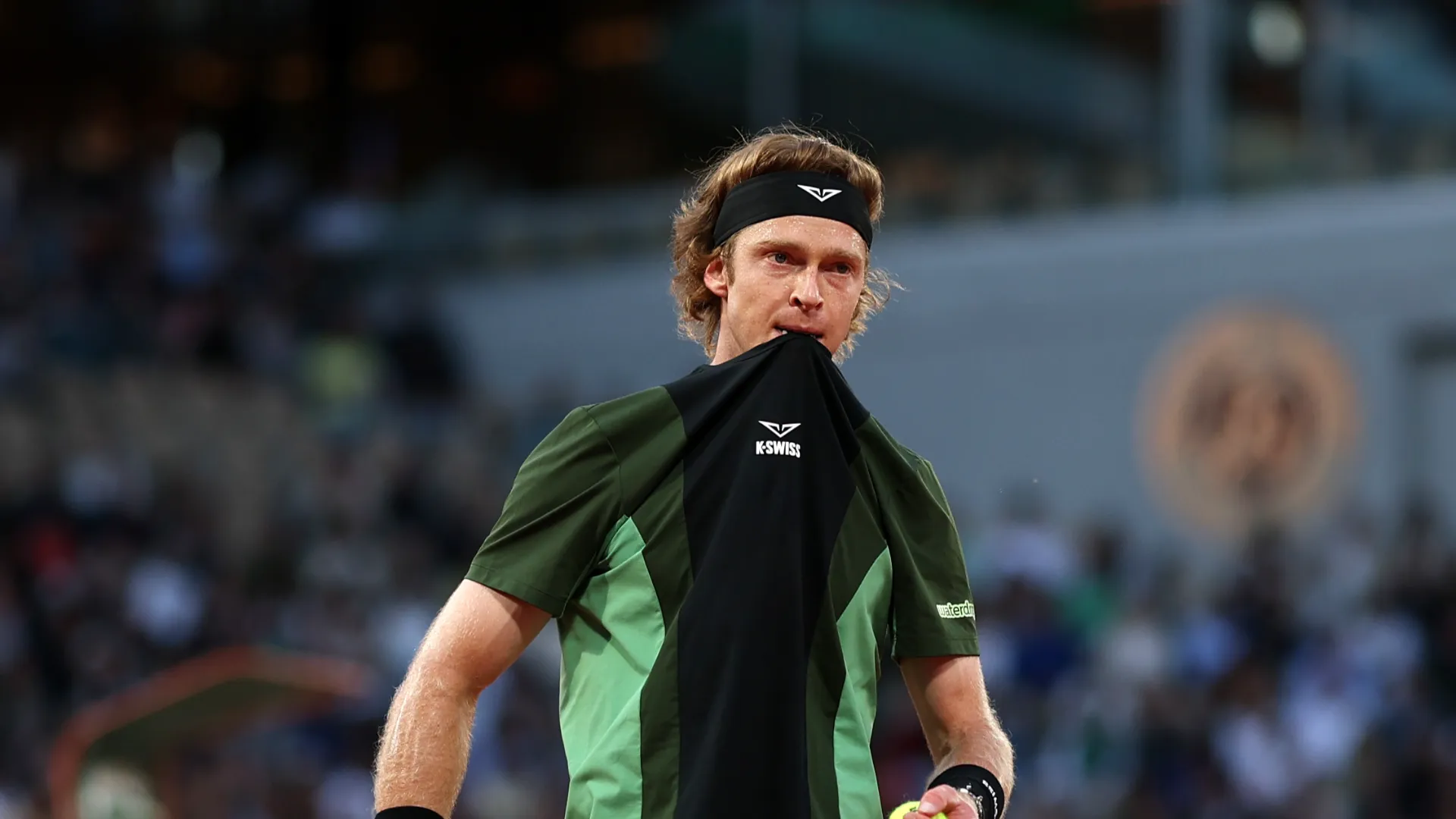 Dopo il match, il tennista moscovita non ha nascosto la sua frustrazione