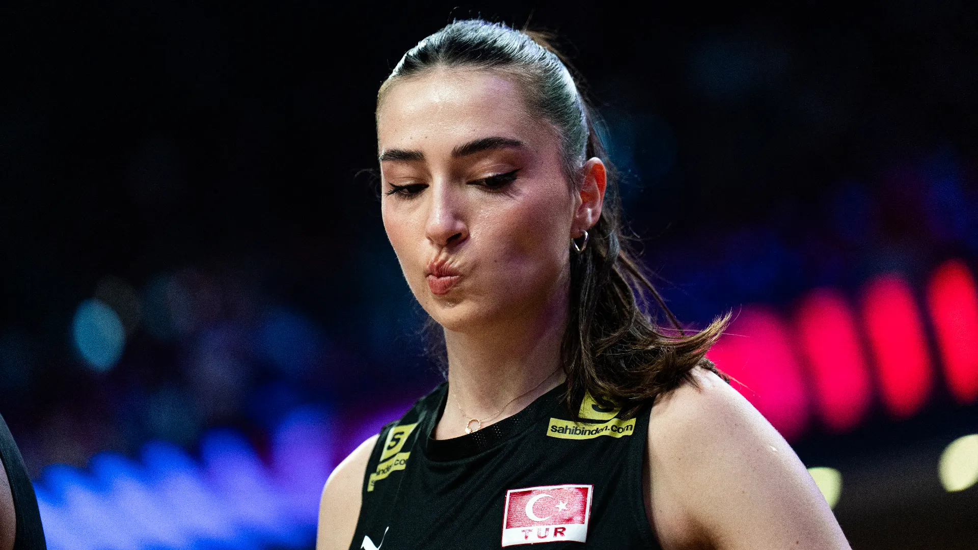 Lì ha vinto la medaglia d'argento al Campionato Mondiale per Club del 2019 e il bronzo nell'edizione 2022
