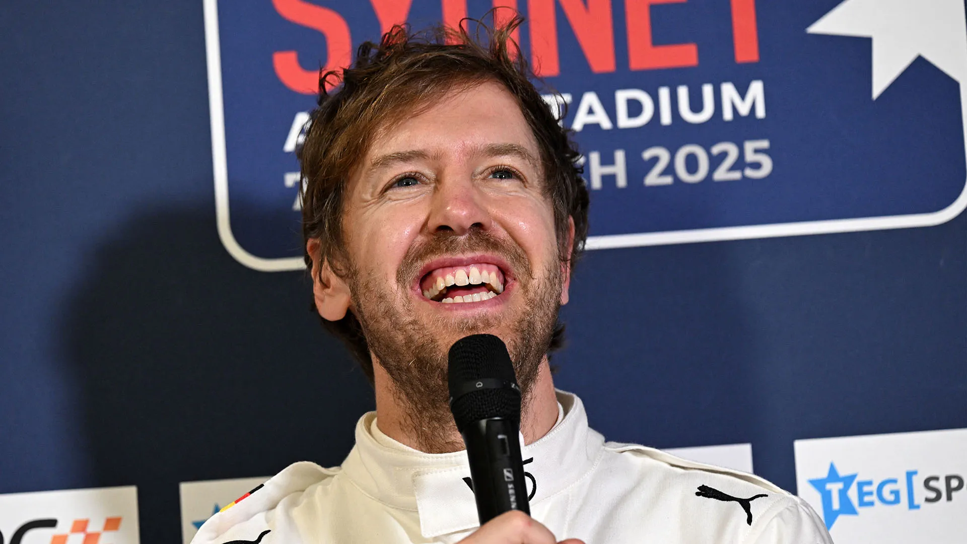Vettel ha confermato di stare parlando con il dirigente della Red Bull Helmut Marko