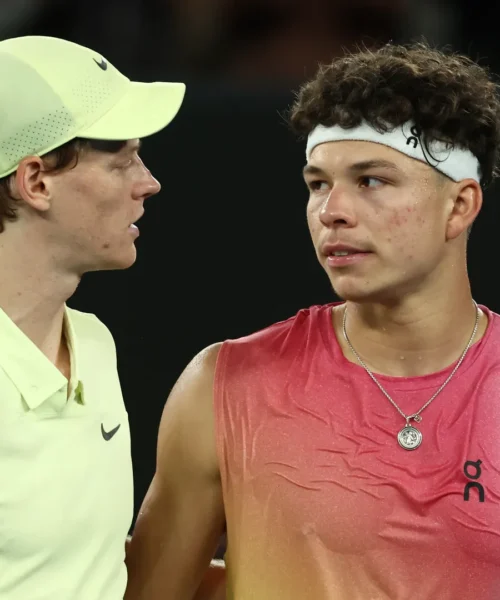 Jannik Sinner: Ben Shelton non si trattiene sul confronto con Alcaraz
