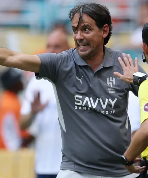 Simone Inzaghi subito in versione Demone: urla e polemiche, le foto
