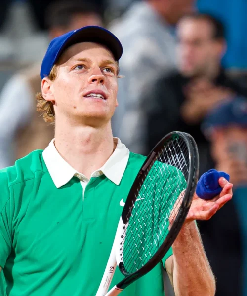 Quando gioca Jannik Sinner al Roland Garros: precedenti con Carlos Alcaraz e dove vedere la finale in tv