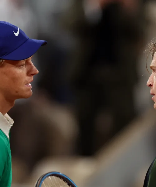 Jannik Sinner strapazza Rublev: il russo esplode dopo la partita