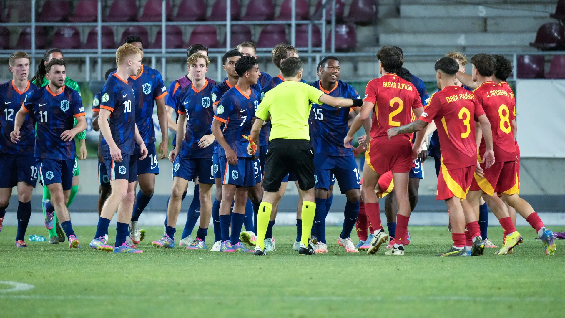 Scontro totale dopo la finale del Campionato europeo maschile under 19
