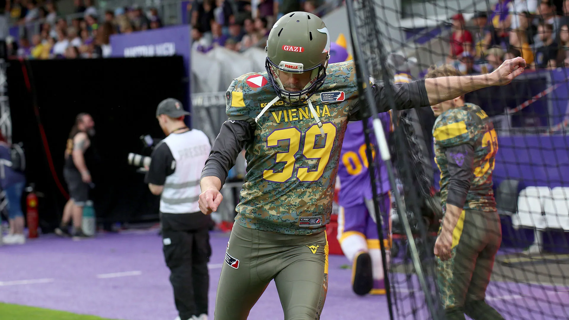 Oggi milita nei Vienna Vikings e l'esordio è stato super: vittoria per 43-7 contro i Raiders Tirol
