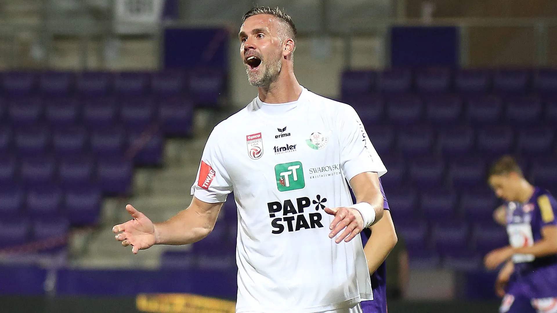 Di ruolo attaccante, ha vestito la maglia della nazionale austriaca in 19 occasioni
