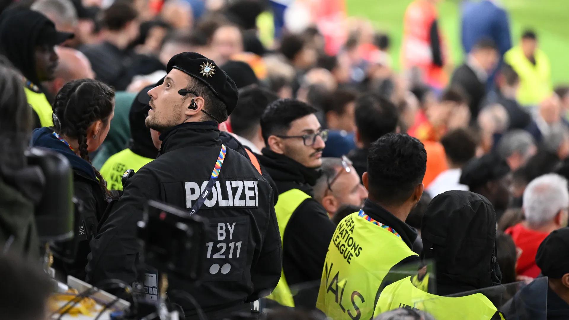 Tifoso cade dalla tribuna e muore: tragedia durante di Portogallo-Spagna
