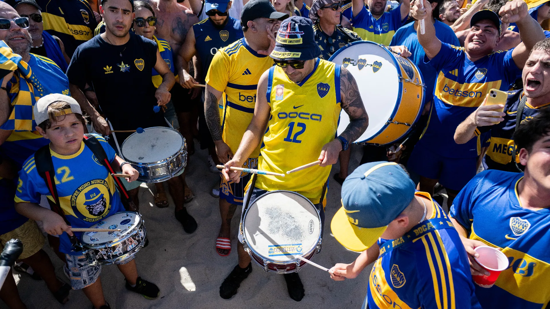Cori e tamburi: una festa incredibile che ha animato Miami