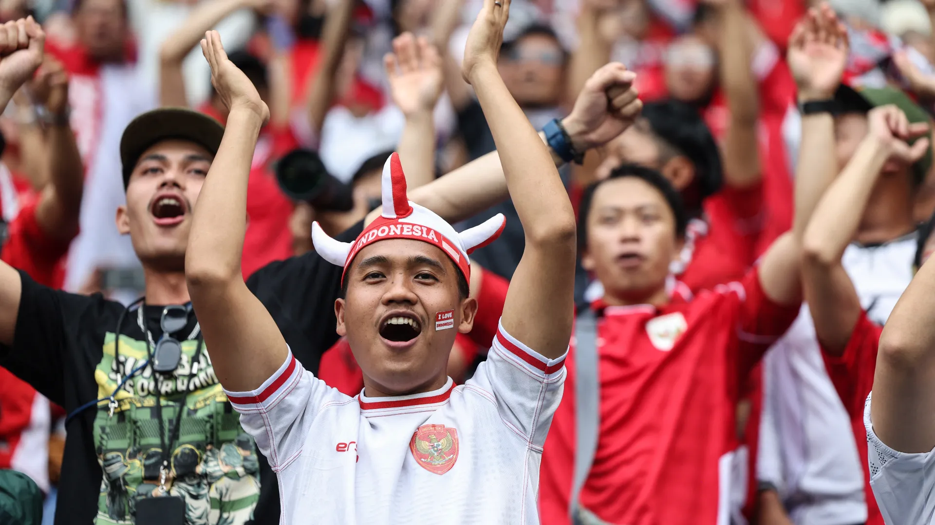 I tifosi dell'Indonesia hanno incitato la squadra nonostante si fossero intuite subito le difficoltà...