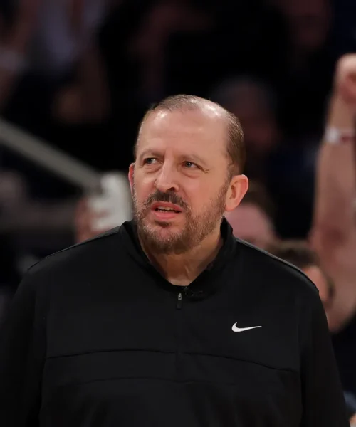 NBA, clamoroso a New York: i Knicks esonerano Tom Thibodeau