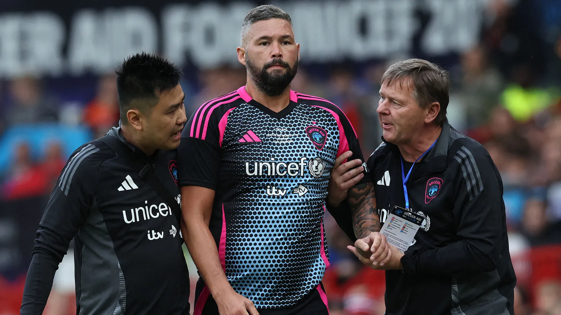 Il pubblico ha applaudito l'uscita dal campo di Tony Bellew
