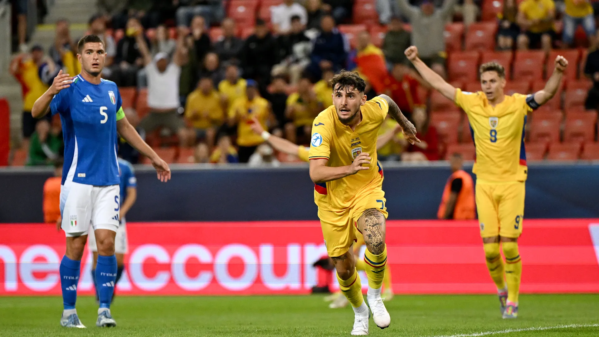 ... non si è accorto che il gol segnato dai suoi beniamini è irregolare