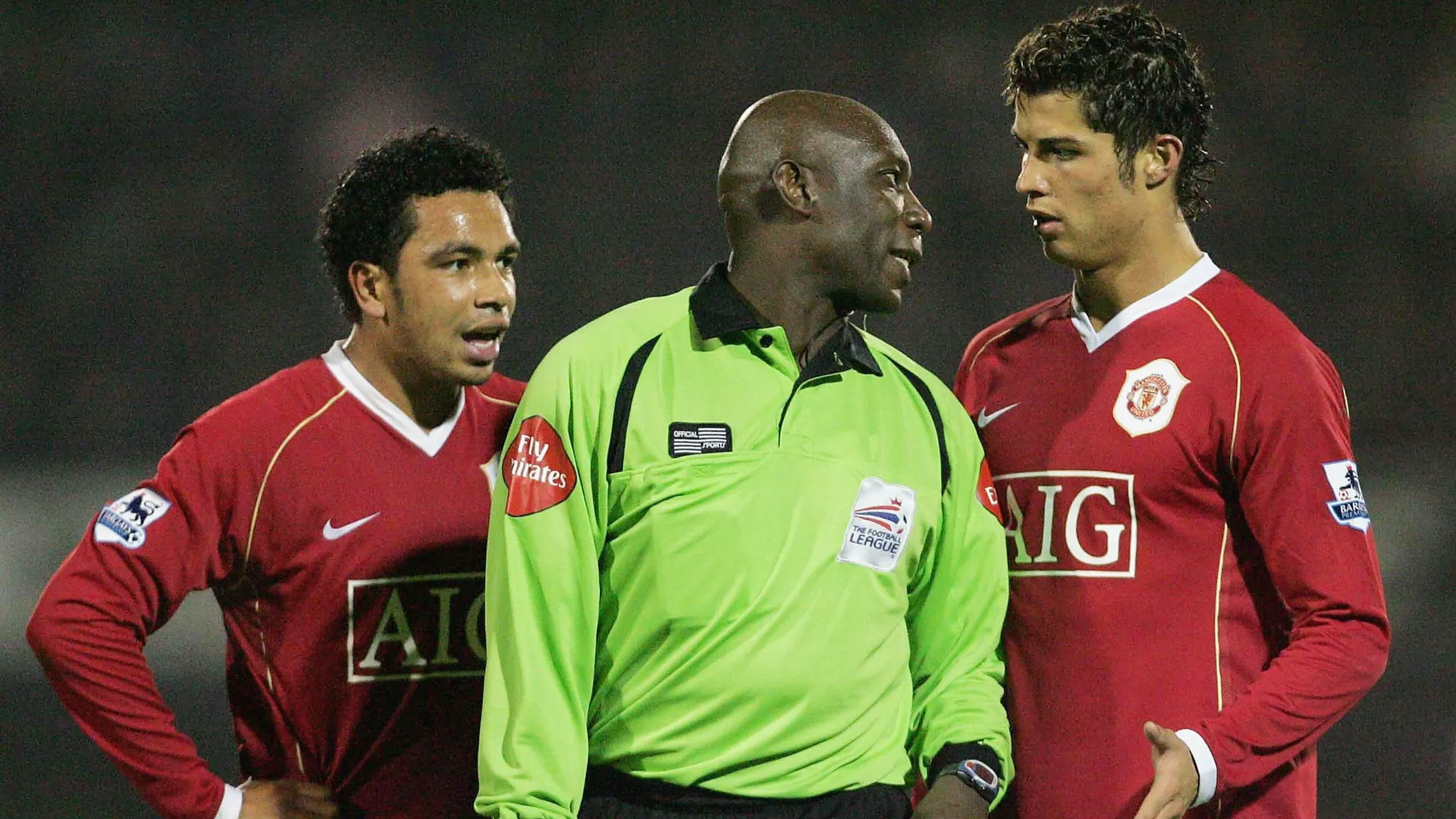 Uriah Rennie è morto a 65 anni. Le foto dell'arbitro pioniere

