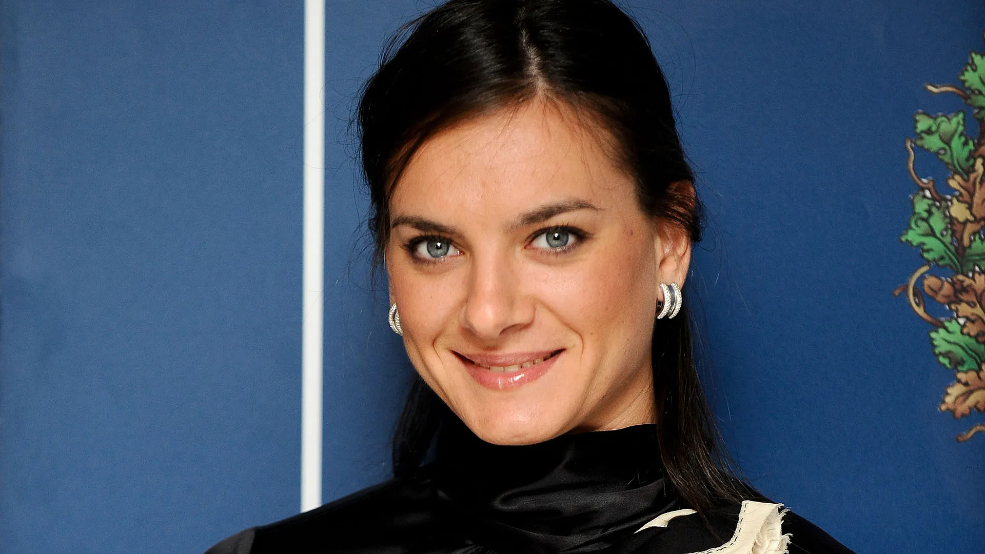Oggi Yelena Isinbayeva partecipa come ospite a vari programmi televisivi
