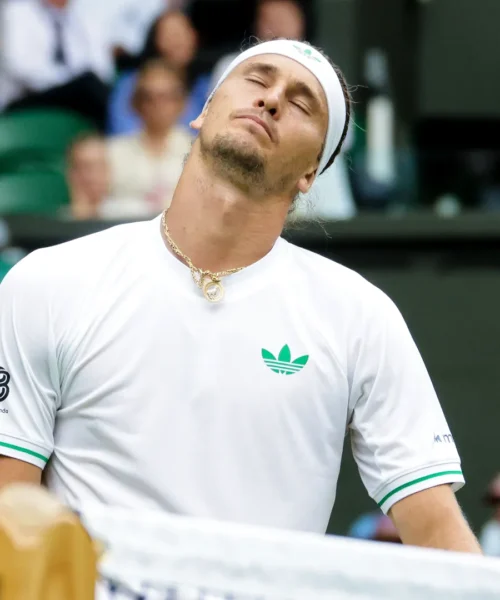 Clamoroso a Wimbledon: eliminato anche Alexander Zverev