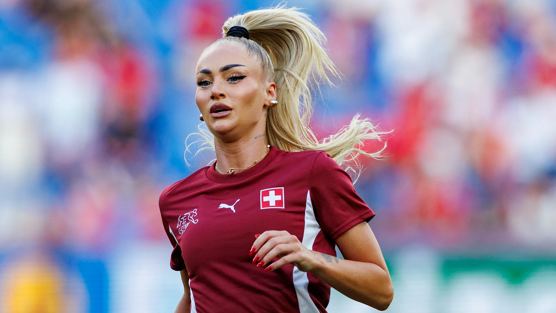 Alisha Lehmann ha assistito al match dalla panchina
