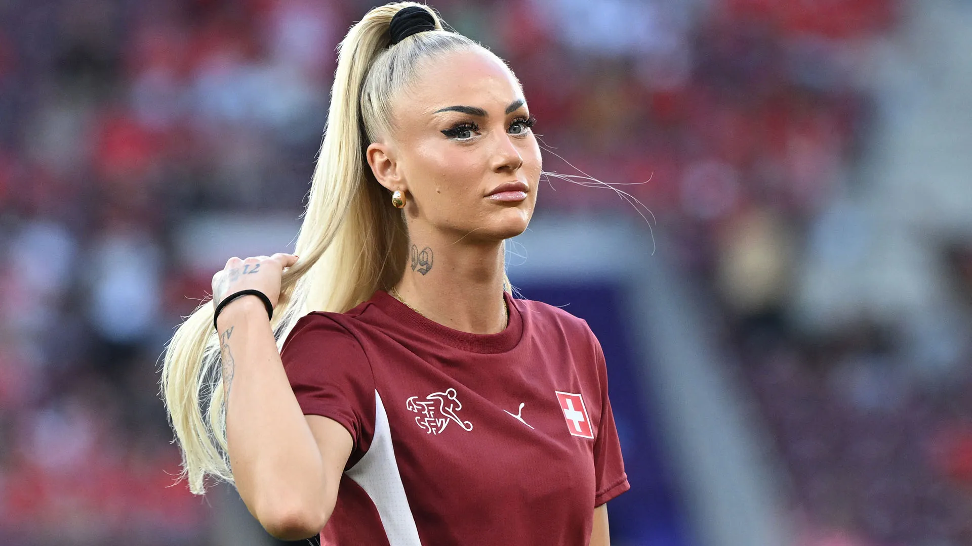 Timori per Alisha Lehmann: assunta una guardia del corpo
