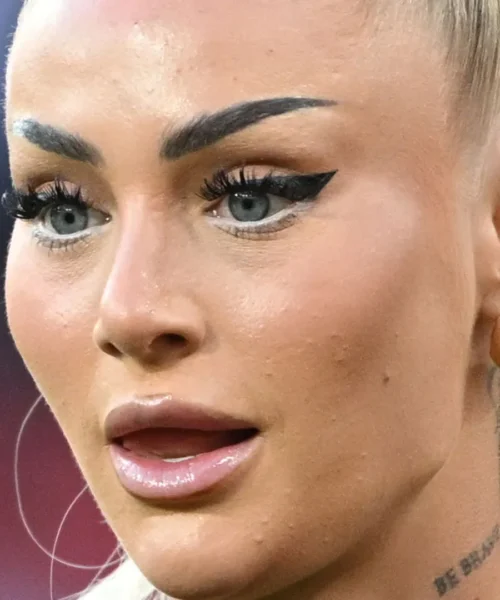 Alisha Lehmann se la spassa dopo la recente svolta: le foto della calciatrice svizzera