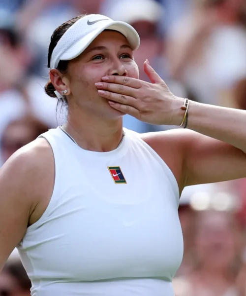 Amanda Anisimova sorprende Aryna Sabalenka e va in finale a Wimbledon