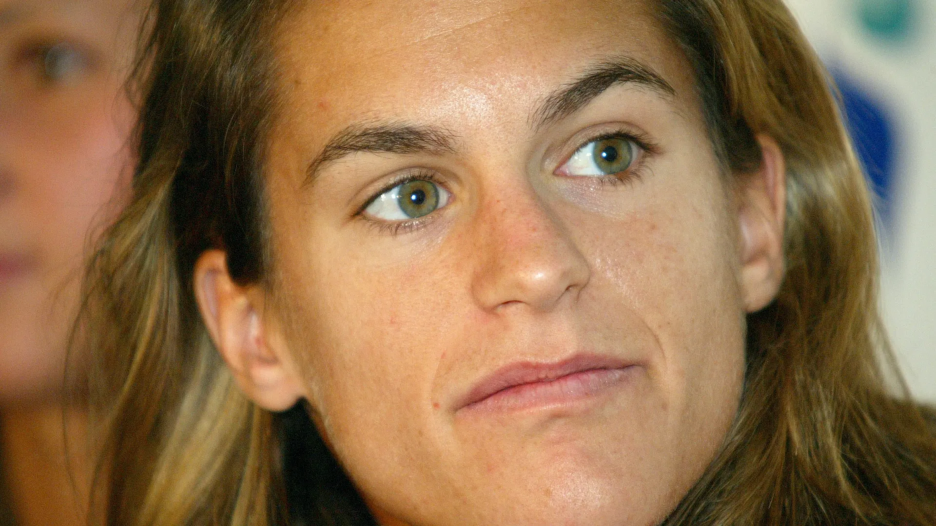 Auguri di buon compleanno ad Amélie Mauresmo!

