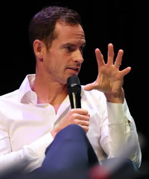 Jannik Sinner, Andy Murray sbotta durante il match dell’Azzurro con Dimitrov: “Ridicolo”