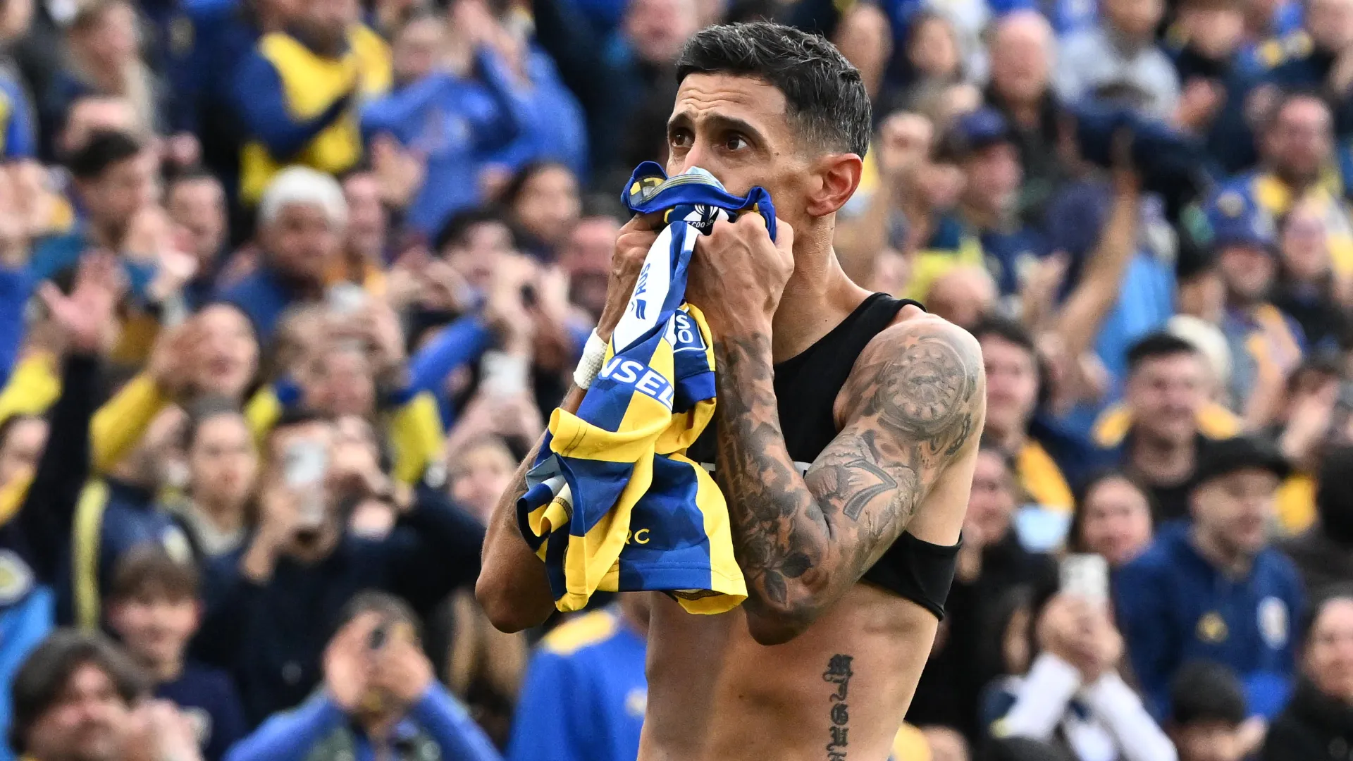 Un momento epico per Ángel Di María e per i tifosi del Rosario Central

