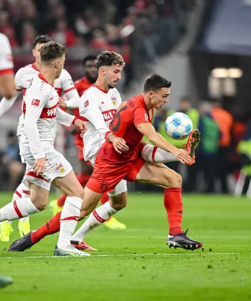 Hakan Calhanoglu scaricato dall’Inter, scelto il sostituto. Foto