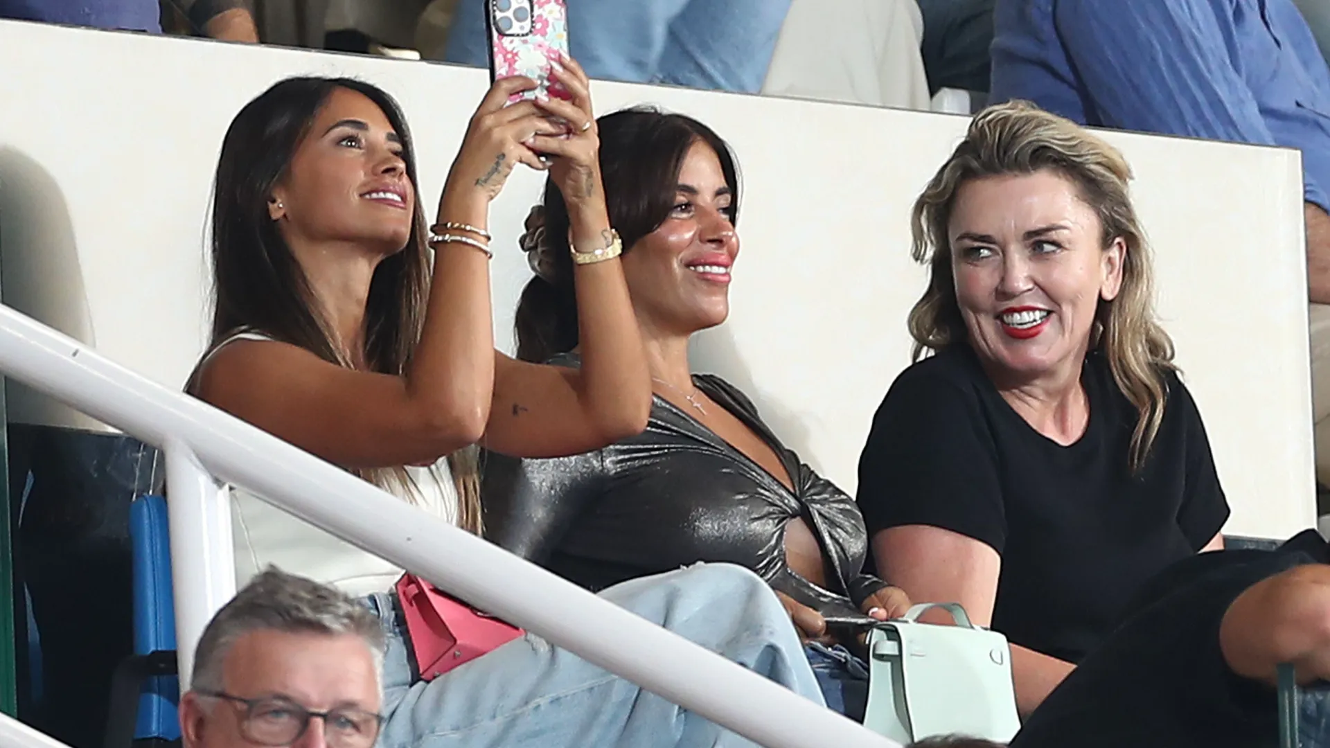 Antonela Roccuzzo è molto amica di Cesc Fabregas, e della moglie Daniela Semaan