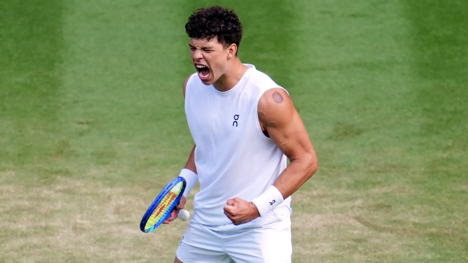 Anche Novak Djokovic, e in passato Andy Murray, si sottopongono spesso alla coppettazione
