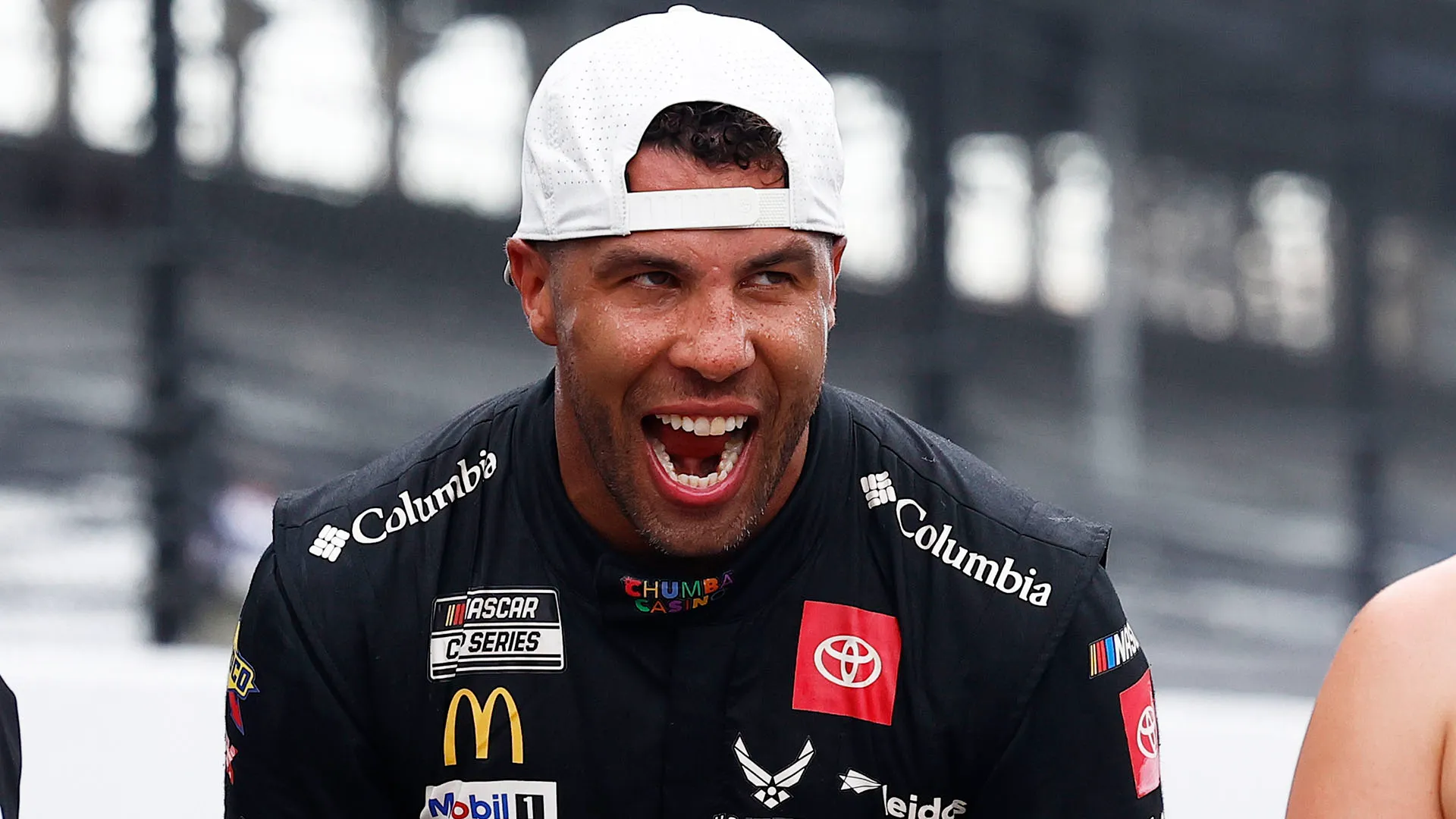 Complimenti a Bubba Wallace per lo storico trionfo!
