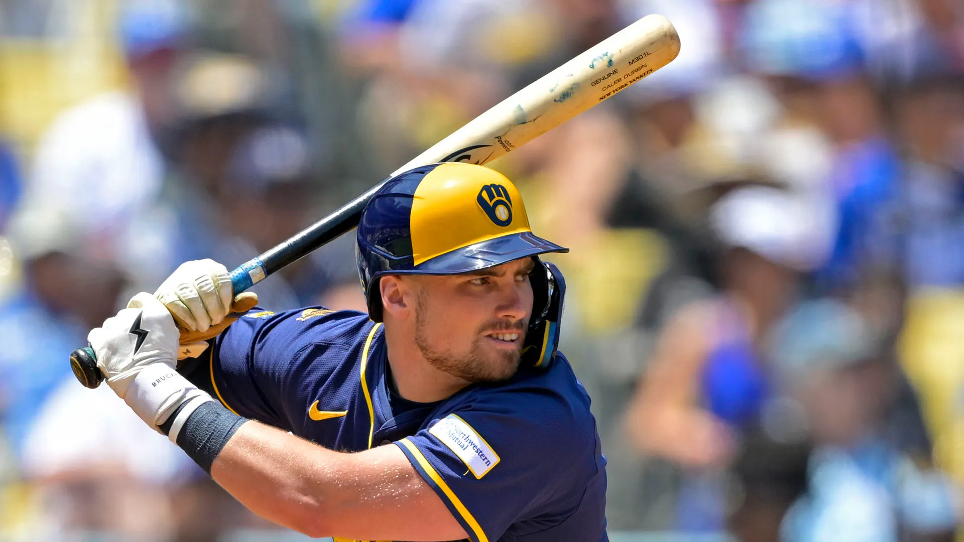 Caleb Durbin si è schiantato contro la rete durante Milwaukee Brewers-Los Angeles Dodgers
