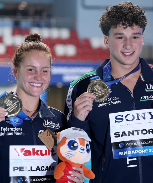 Storico oro mondiale per Chiara Pellacani e Matteo Santoro nei tuffi sincro misti