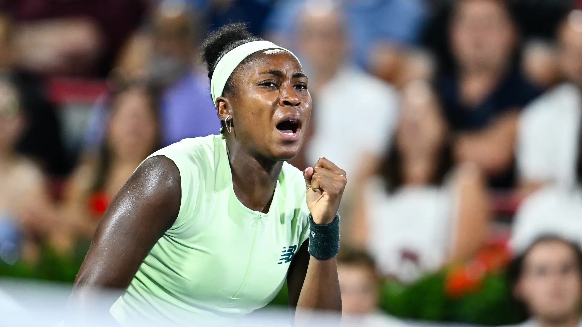 Dopo il trionfo parigino, Gauff era stata eliminata all’esordio sia al WTA 500 di Berlino (contro Xinyu Wang, 6-3, 6-3)... 