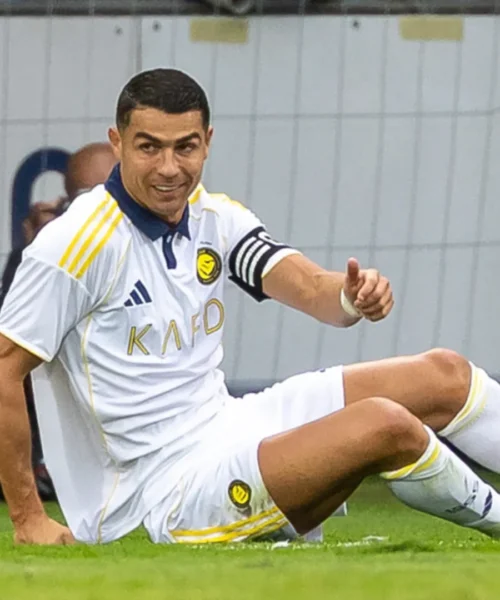 Cristiano Ronaldo non perde il vizio. Ma c’è un giallo