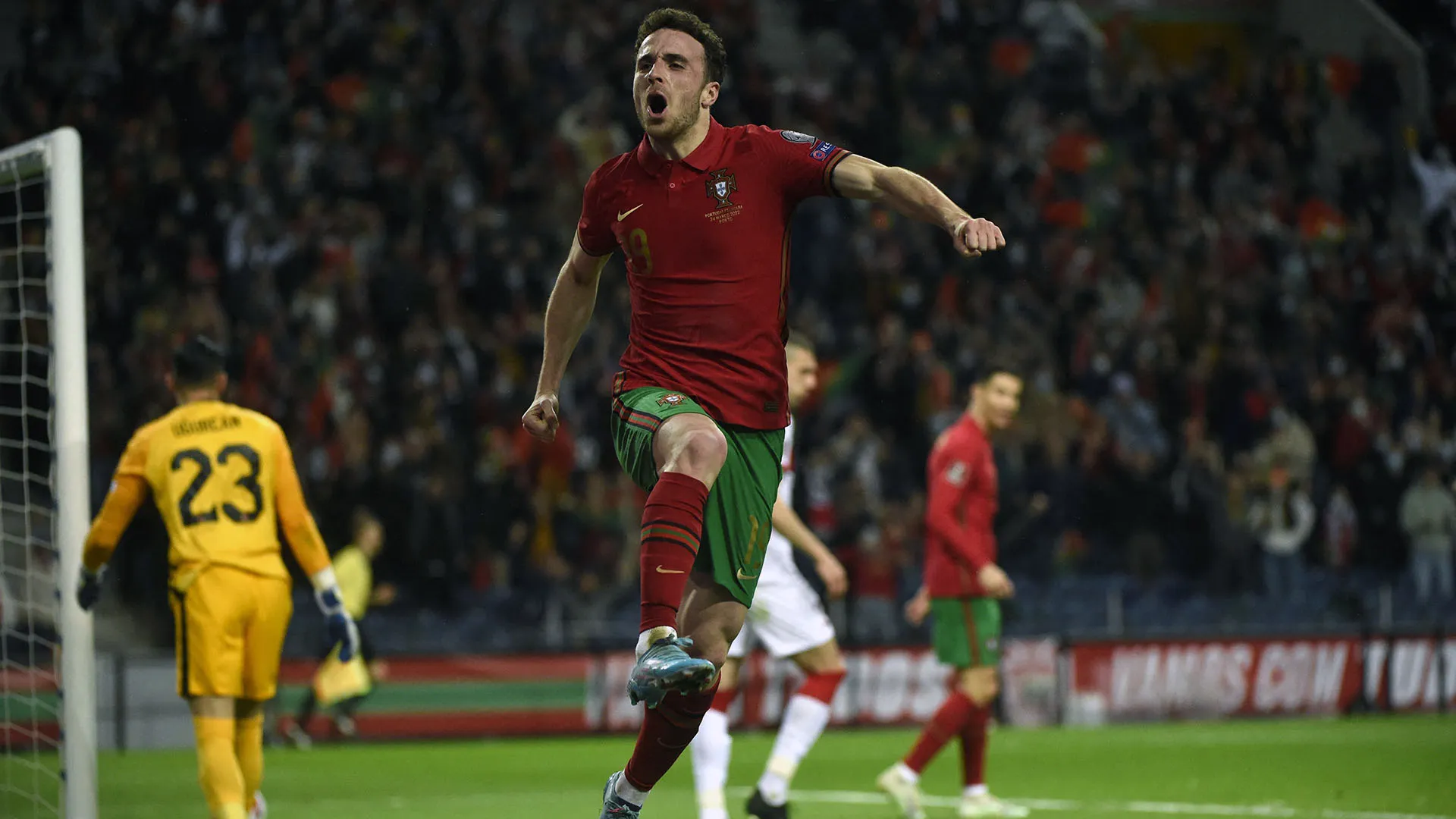 Con il Portogallo ha vinto due Nations League, nel 2019 e nel 2025