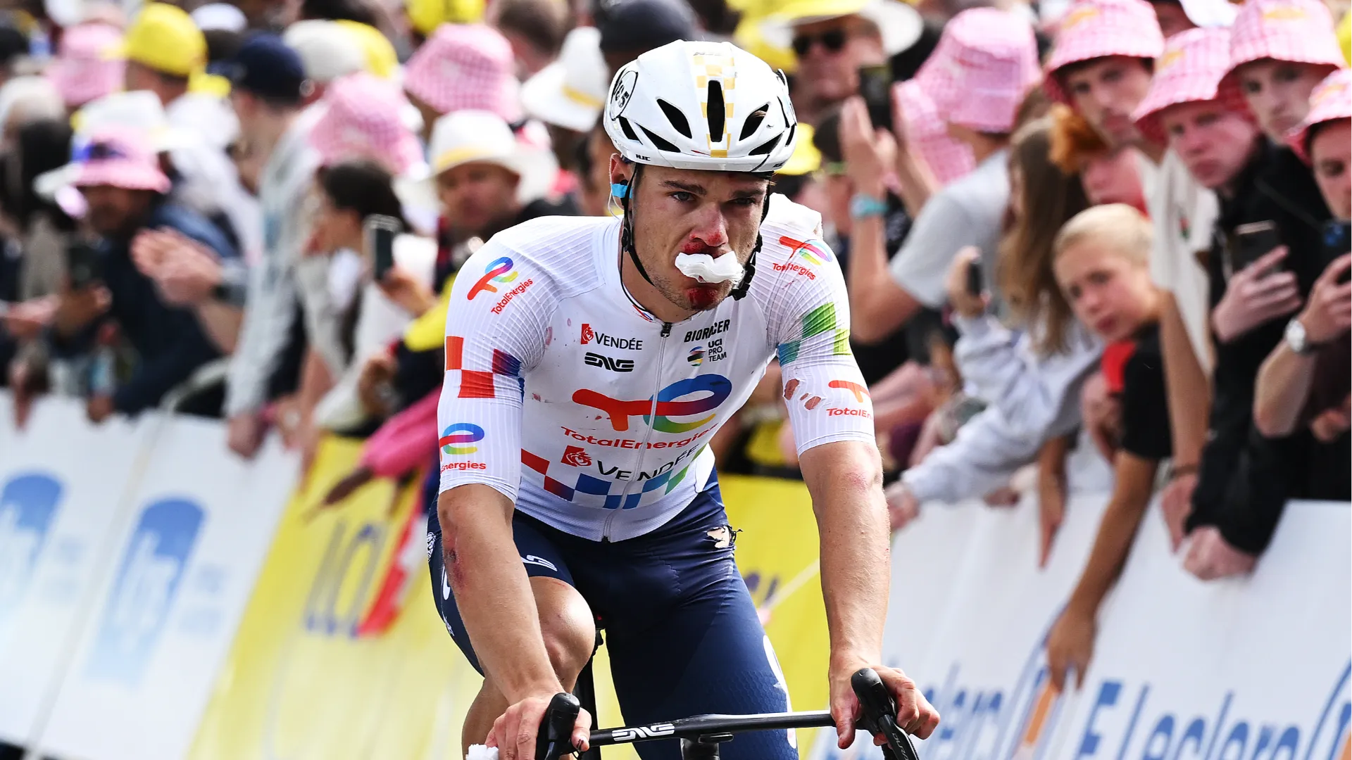 Brutta disavventura per il campione Émilien Jeannière
