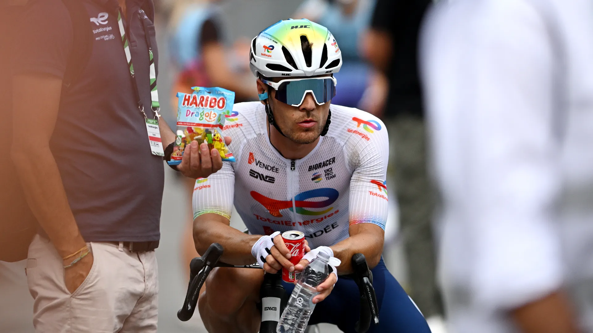 Migliaia di tifosi hanno inviato messaggi al campione francese
