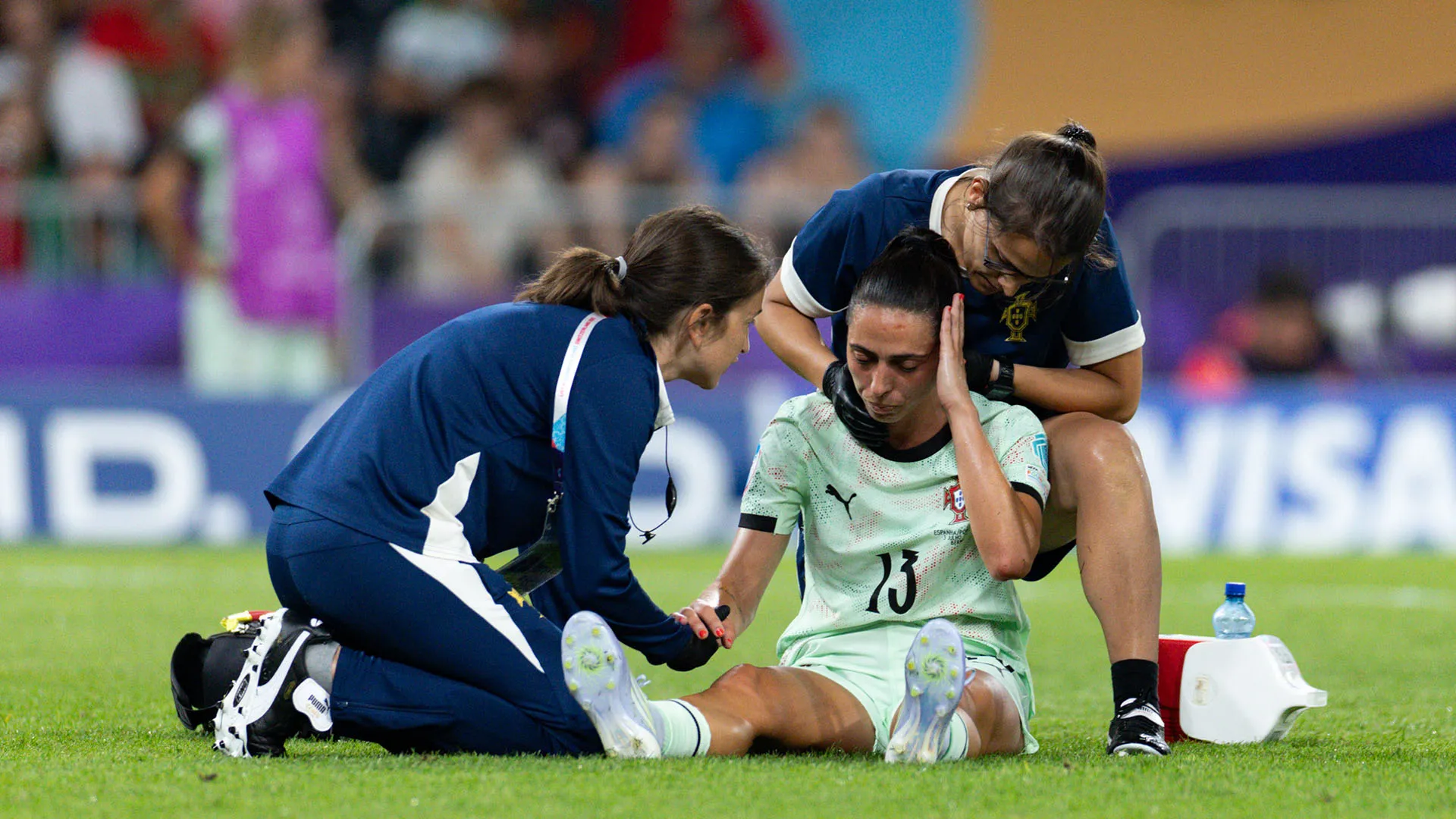 La campionessa era piuttosto stordita dal colpo ricevuto