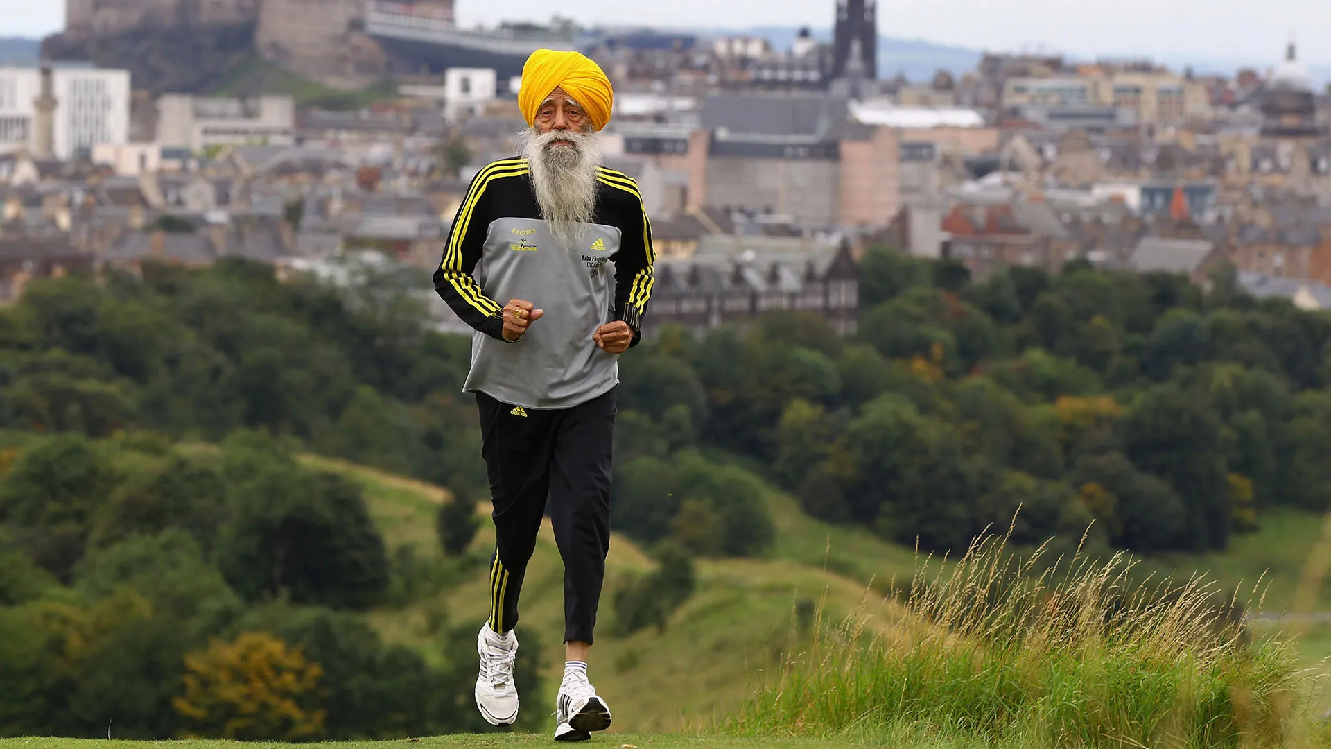 Il più anziano maratoneta del mondo (114 anni) è morto investito da un'auto
